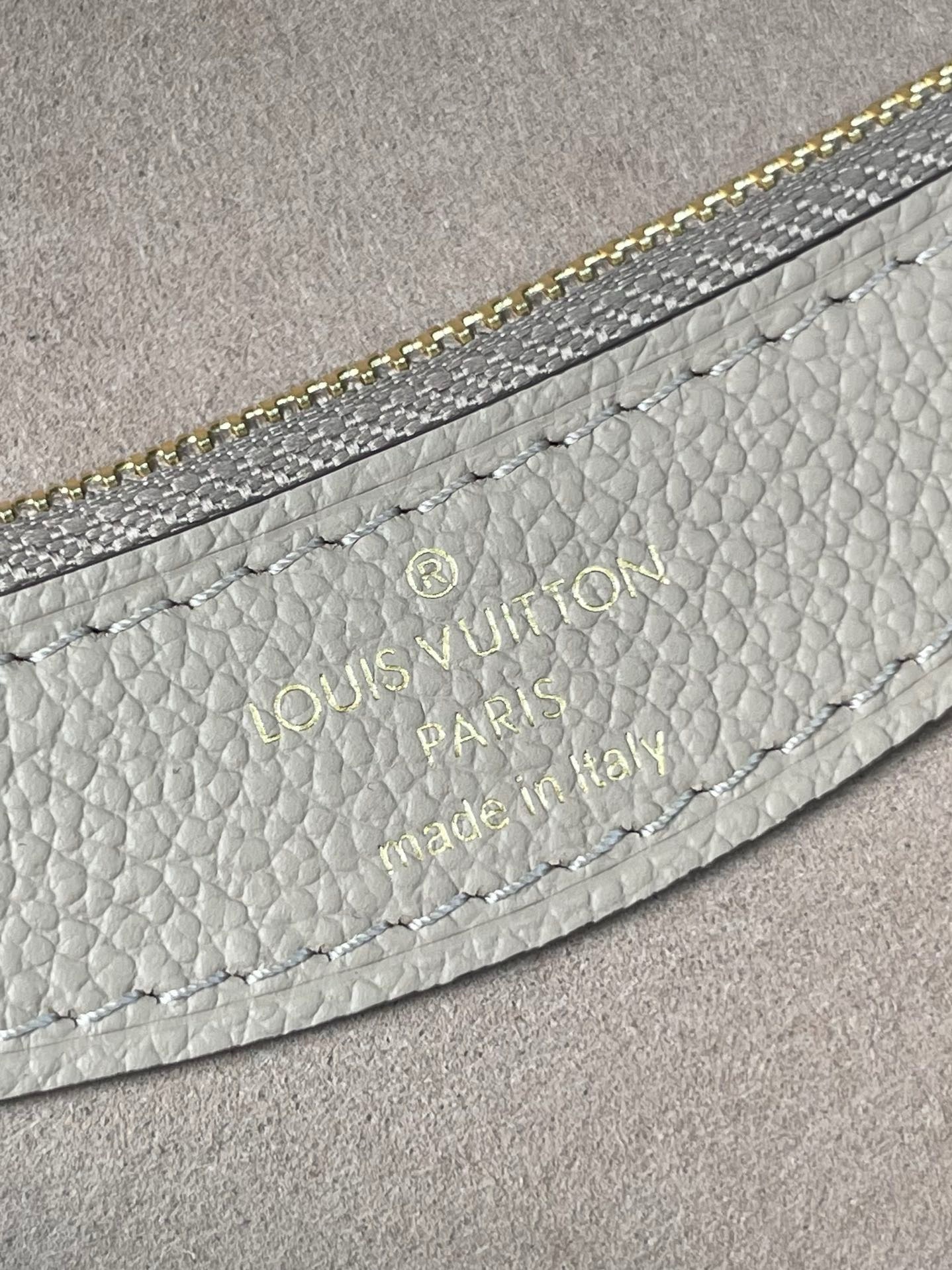 Louis Vuitton® Diane Dove/cream