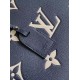 Louis Vuitton® OnTheGo MM Navy / Crème