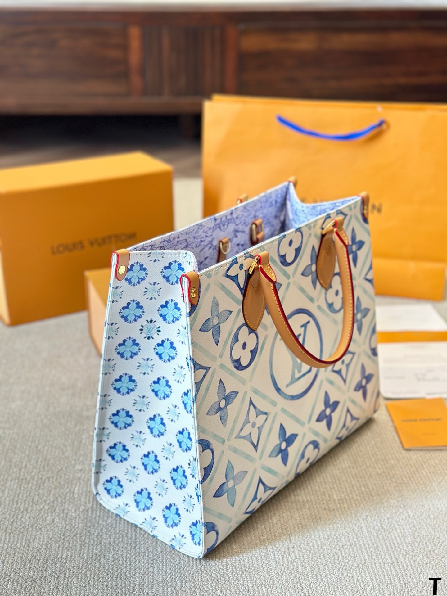 Louis Vuitton® OnTheGo MM EARLY ACCESS
