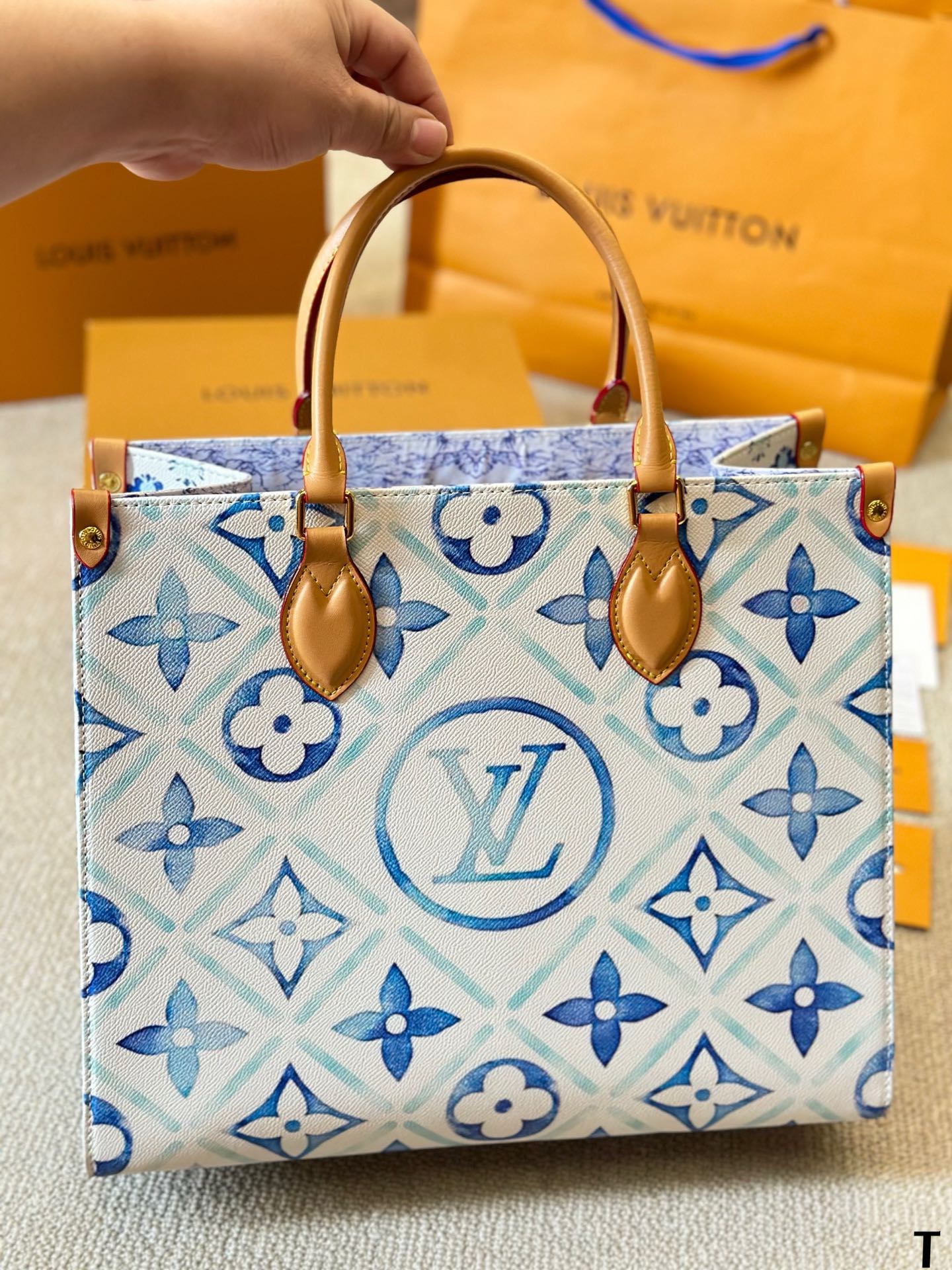Louis Vuitton® OnTheGo MM EARLY ACCESS