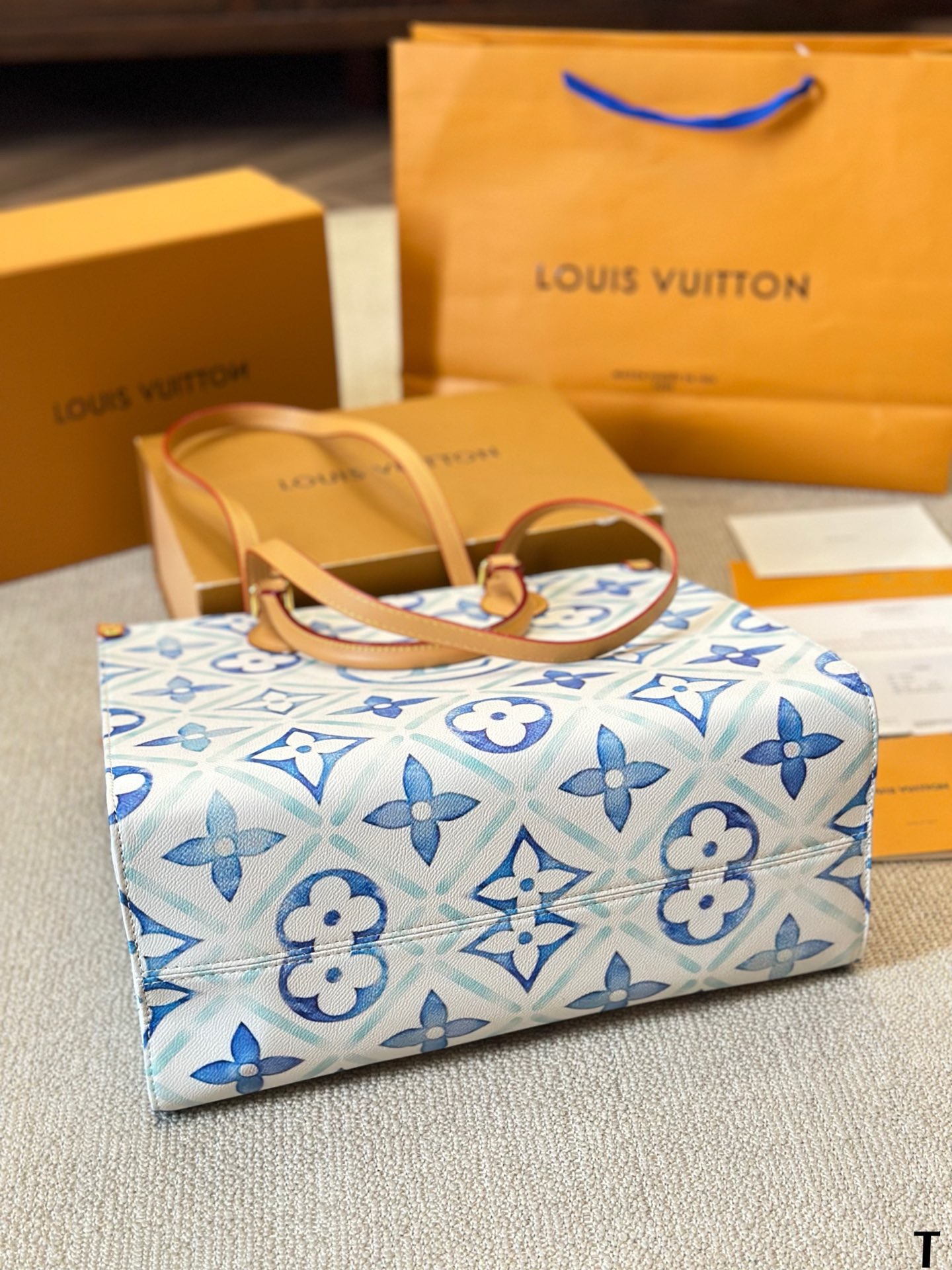 Louis Vuitton® OnTheGo MM EARLY ACCESS