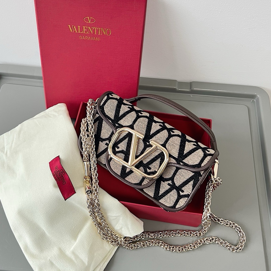  VALENTINO GARAVANI LOCÒ SMALL SHOULDER BAG WITH JEWEL LOGO