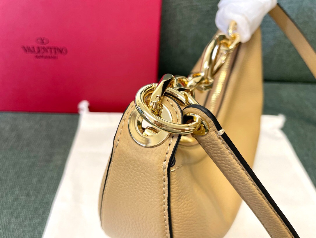  VALENTINO GARAVANI SMALL VLOGO MOON HOBO BAG IN GRAINY CALFSKIN WITH CHAIN