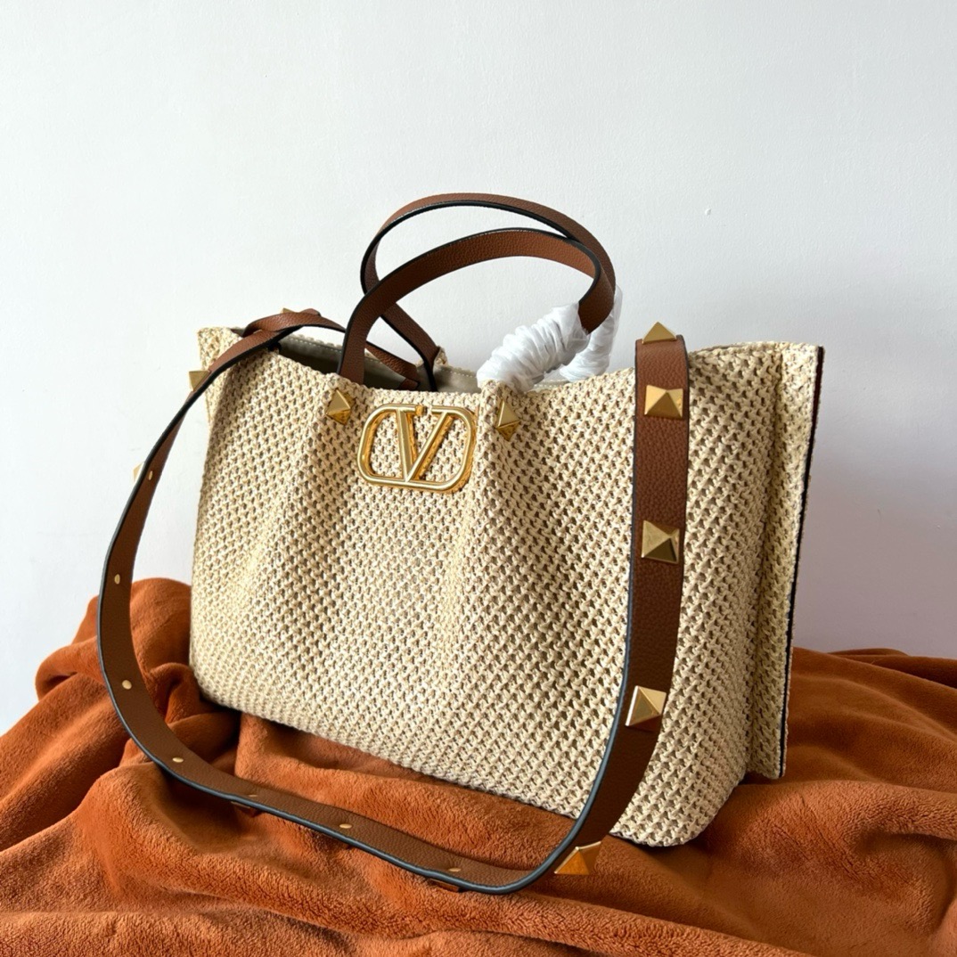  VALENTINO GARAVANI MEDIUM STRAW SUMMER TOTE