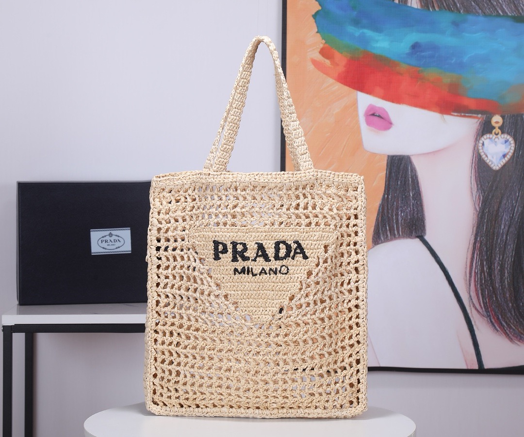  Prada  Raffia Tote Bag  beach bag 