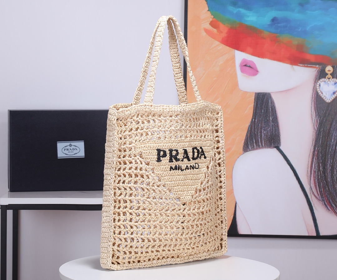  Prada  Raffia Tote Bag  beach bag 