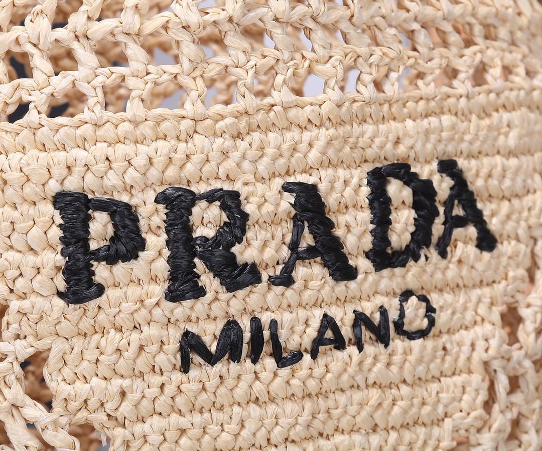  Prada  Raffia Tote Bag  beach bag 