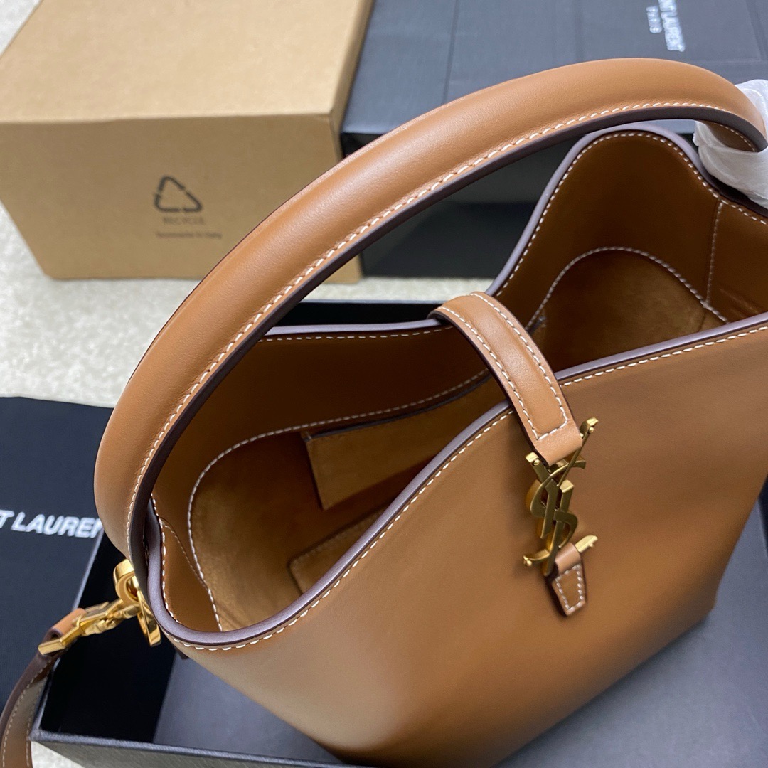 YSL Saint Laurent  Le 37 small leather bucket bag ( 2 colors)