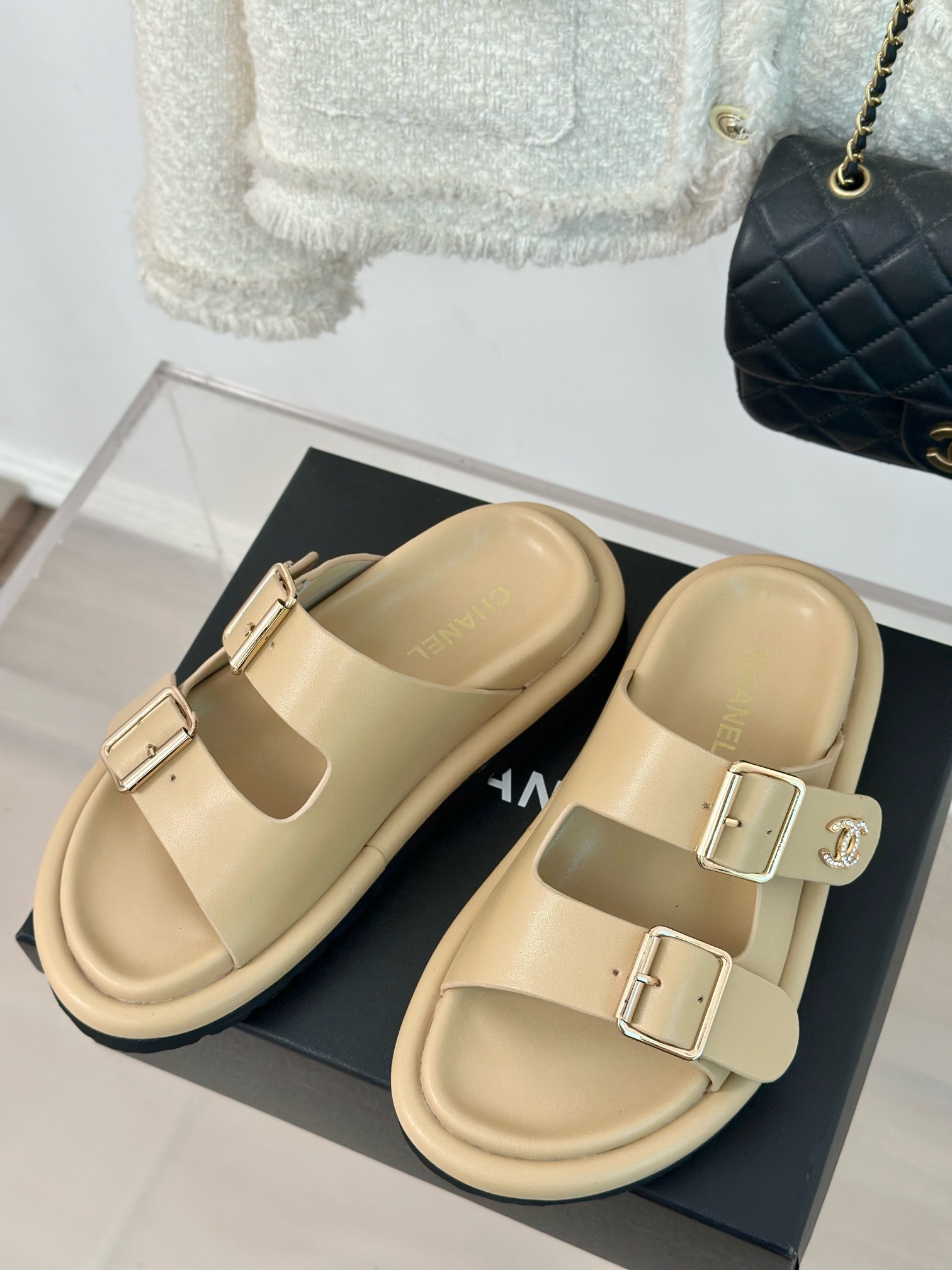 Chanel  mules shoes ( 4 colors )