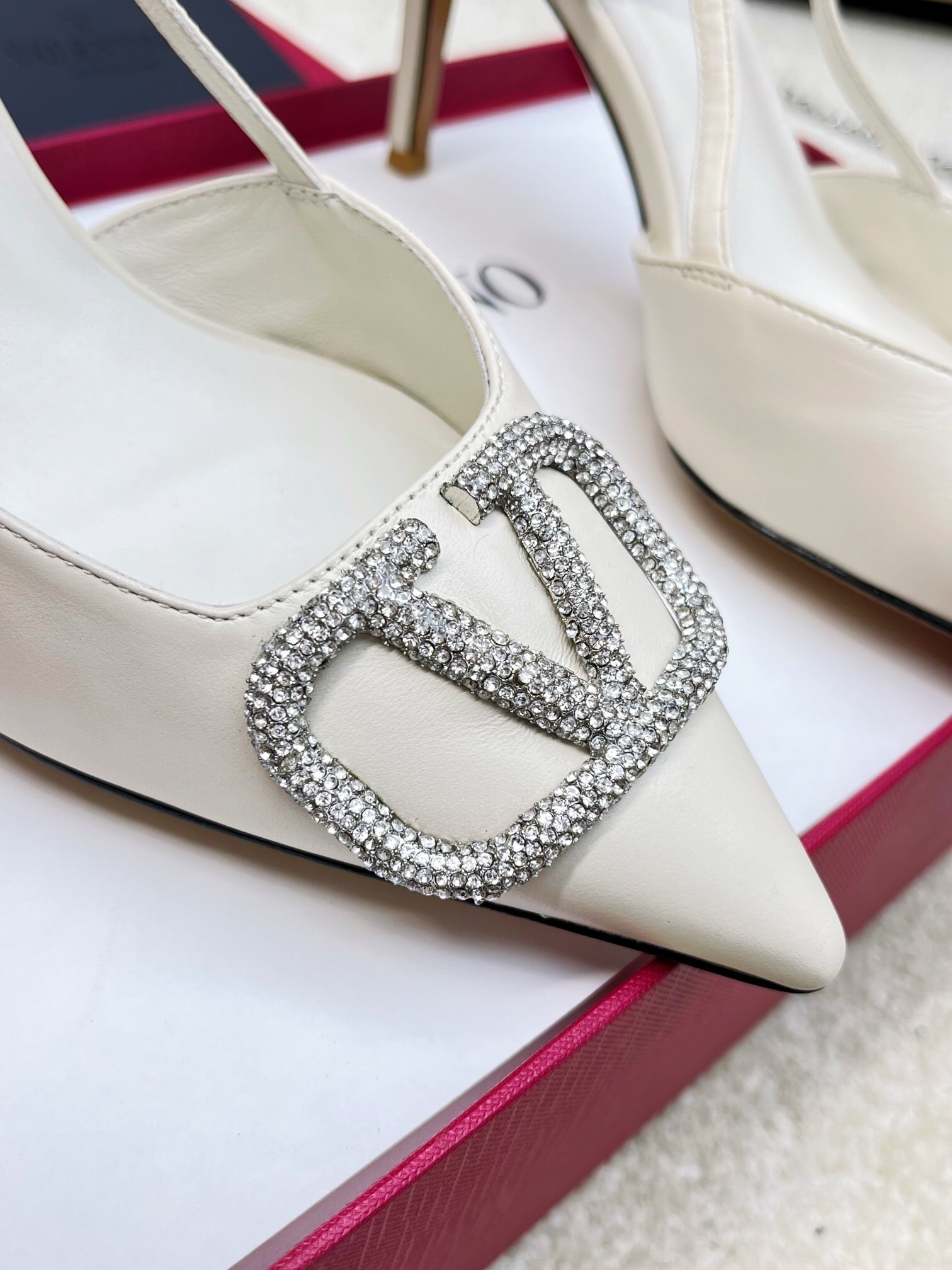 Valentino VLOGO SIGNATURE SLINGBACK PUMP IN CALFSKIN LEATHER 80MM