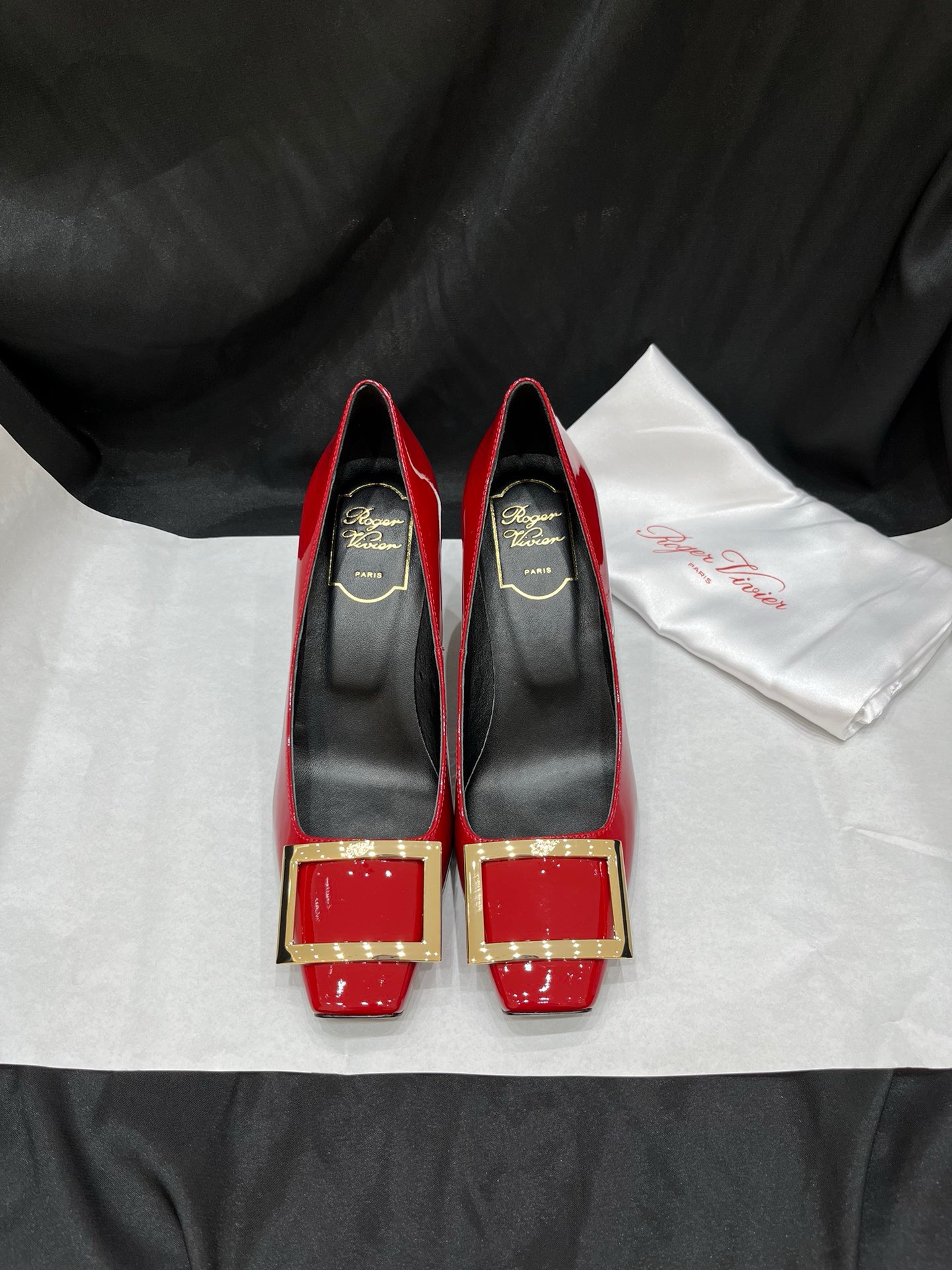 Roger Vivier RV  pump  shoes RED