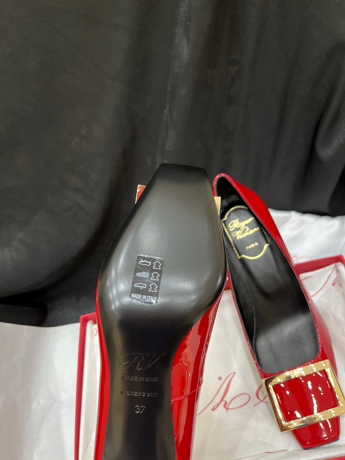Roger Vivier RV  pump  shoes RED