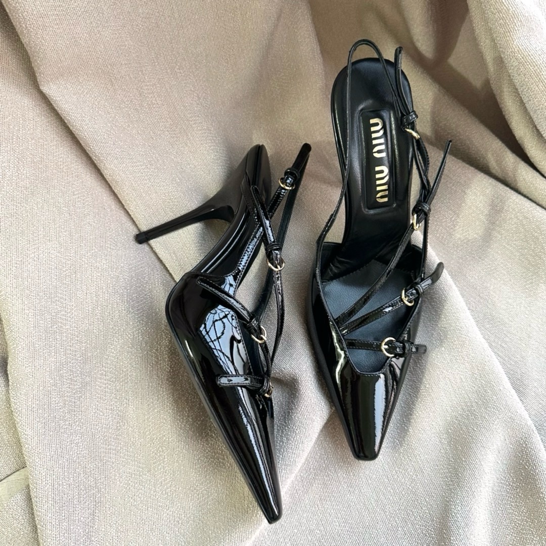 Miu Miu pump  shoes Patent leather slingbacks with buckles ( heel 10.5cm ) 