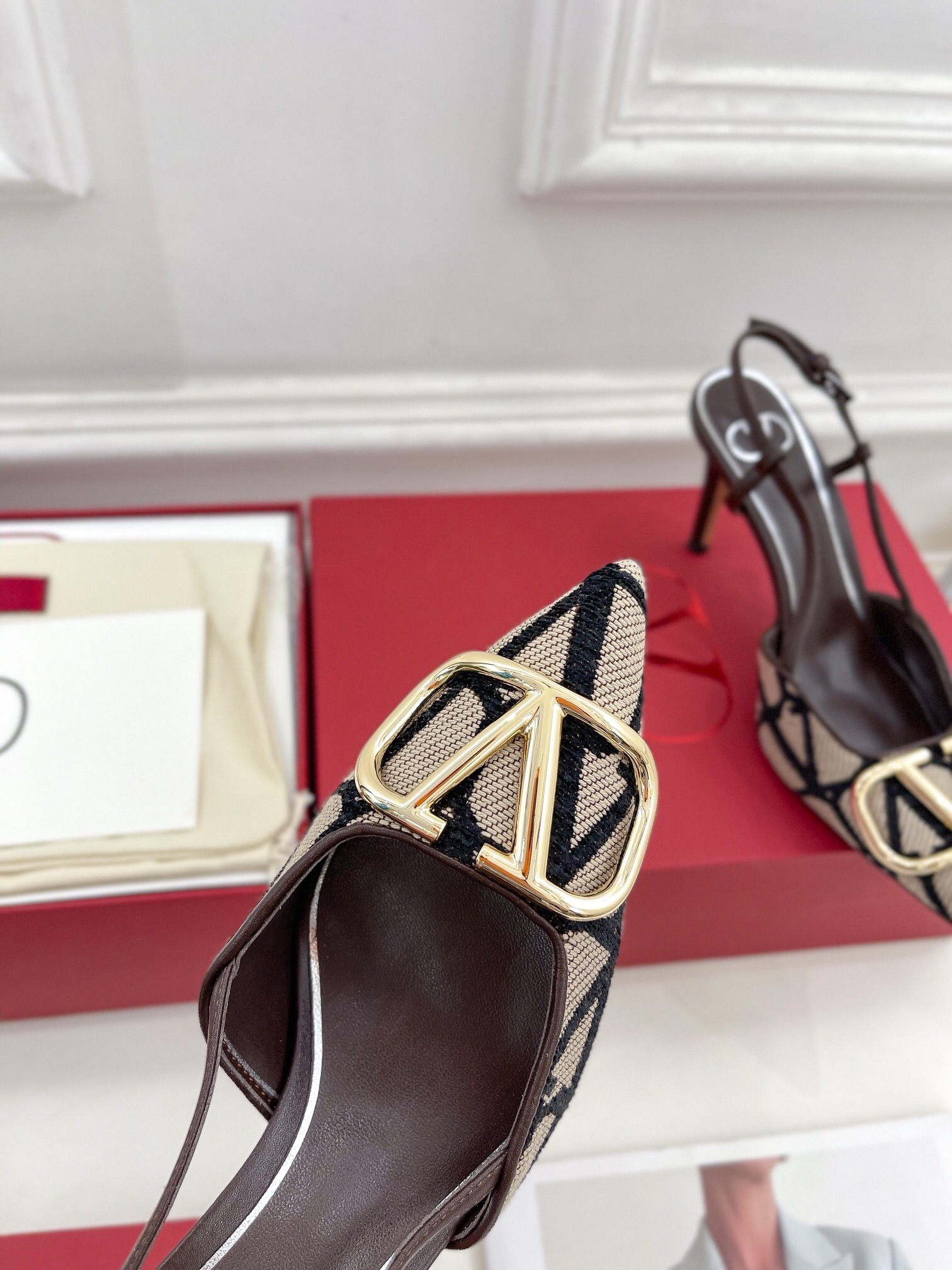 Valentino VLOGO  40 embellished leather-trimmed flocked canvas slingback pumps